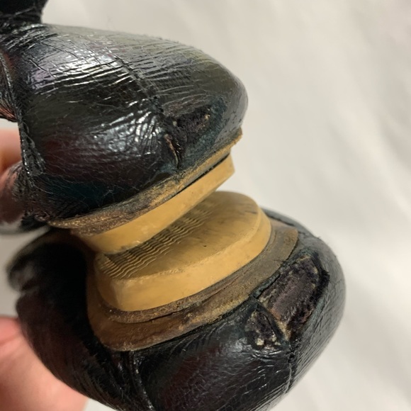 CHANEL size 35 soft crinkled patent leather flats - Picture 8 of 16